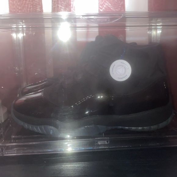 Air Jordan 11 Retro Cap and Gown - Picture 11 of 11